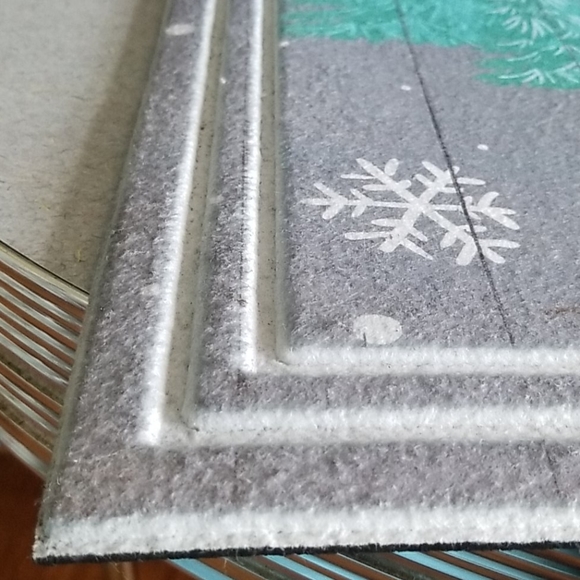 HOME ACCENTS HOLIDAY DOOR MAT - Picture 6 of 7